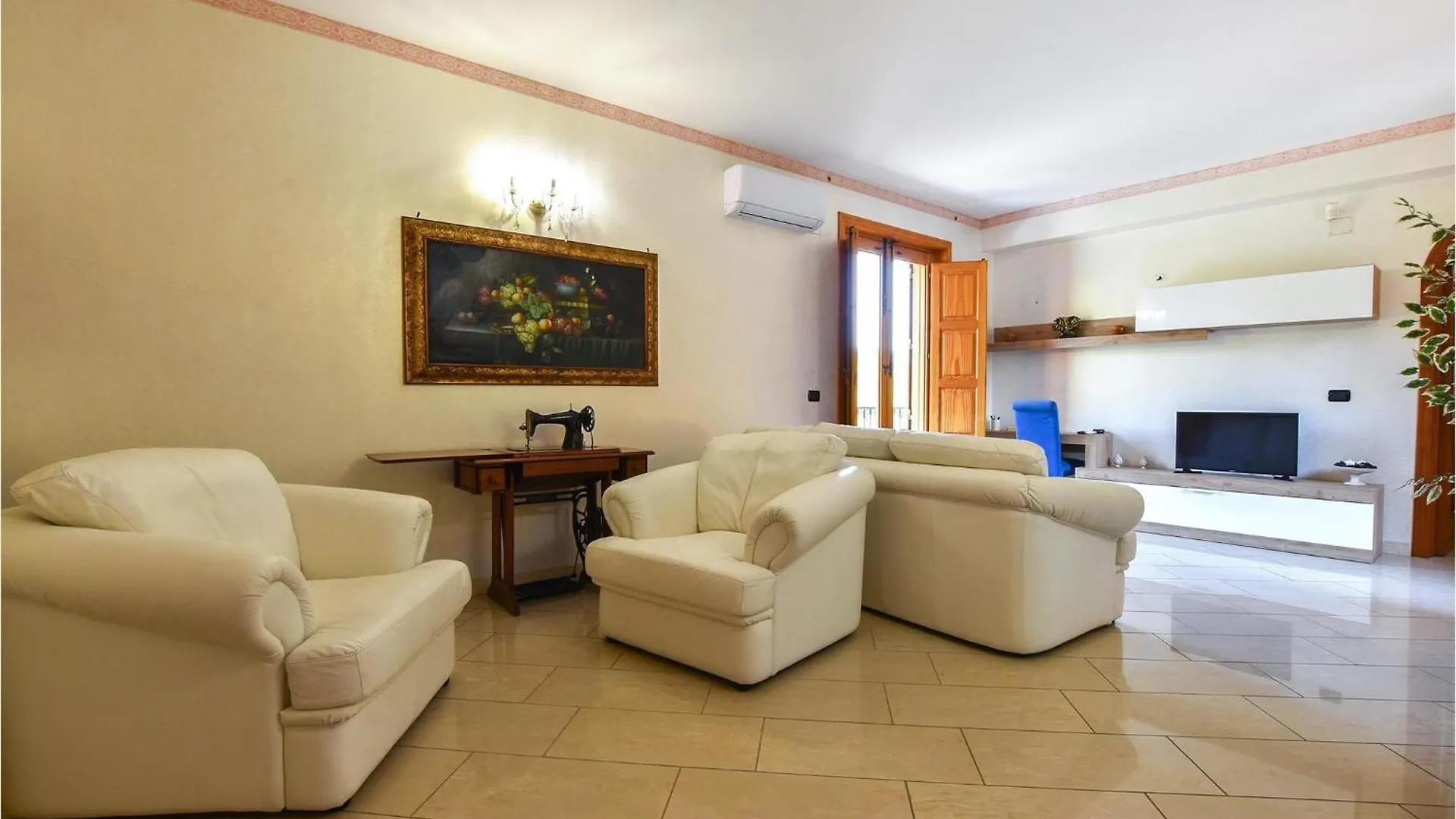 Prázdninový dům 3 Bedroom Pet Friendly Home In Santa Venerina