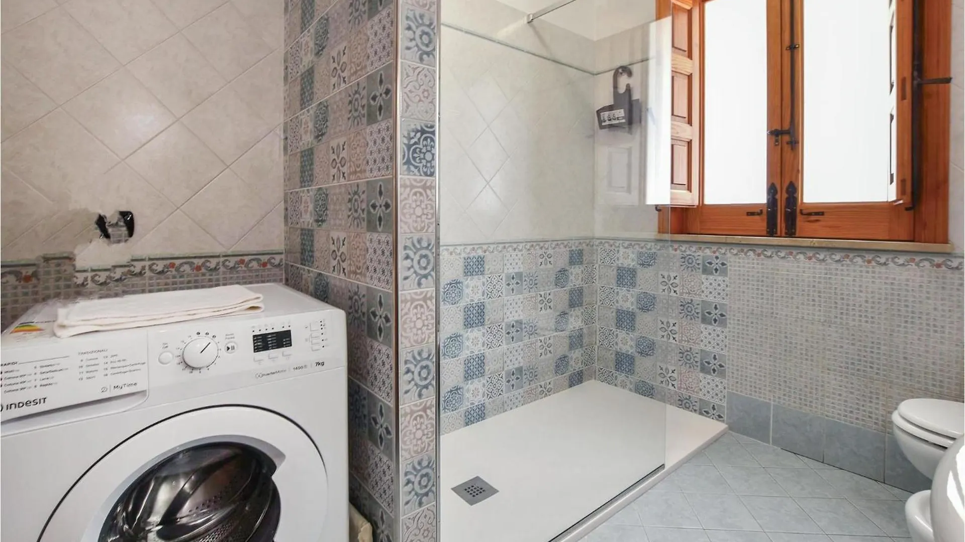 3 Bedroom Pet Friendly Home In Santa Venerina